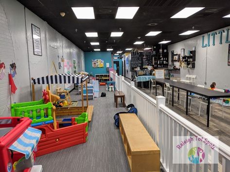 Kid Cafe Playroom, Coffee Shop Play Area, Cafe Play Area, Montessori Play Cafe, Coffee Shop Kids Corner, Coffee Shop With Play Area, Indoor Play Business, Cafe With Kids Play Area, Play Cafe Ideas Coffee Shop