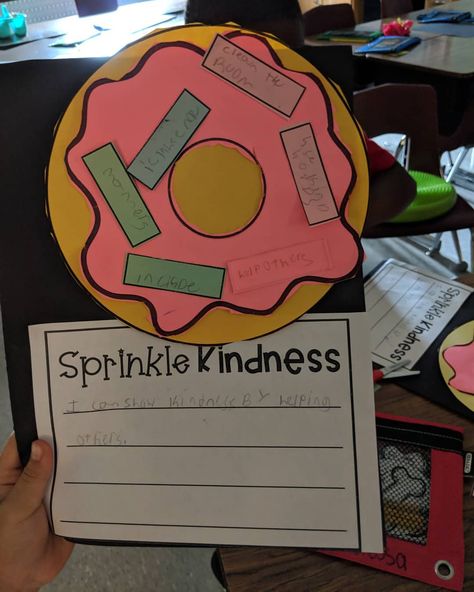 Kindness Craft, Kindness Counts, Sprinkle Kindness, Teaching Kindness, Therapeutic Recreation, School Age Activities, Teacher Projects, Kindness Day, Kindness Activities