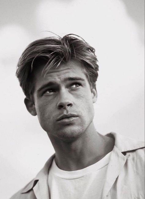 Side Part Men, Brad Pitt Haircut, Brad Pitt Hair, 90s Hairstyles Men, 90s Haircuts, Men 90s, Wavy Hair Men, Aesthetic 90s, Men Haircut Styles