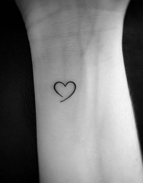 Minimal Heart Tattoo Little Heart Tattoos, Simple Heart Tattoos, Heart Tattoo Wrist, Tiny Heart Tattoos, Small Heart Tattoos, Tattoo Heart, Small Girl Tattoos, Trendy Tattoo, Heart Tattoo Designs