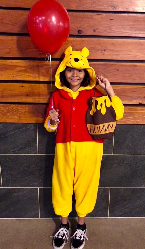 Winnie The Pooh Costumes Diy, Diy Honey Pot, Winnie The Pooh Costumes, Winnie The Pooh Diy, Winnie The Pooh Honey Pot, Pooh Costume, Pooh Honey Pot, Winnie The Pooh Costume, Diy Honey