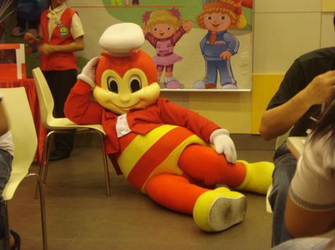 Jollibee Mascot Funny, Jollibee Aesthetic, Scream Meme, Asian Humor, Funny Face Photo, Filipino Memes, Me Core, Tagalog Quotes Funny, Filipino Funny