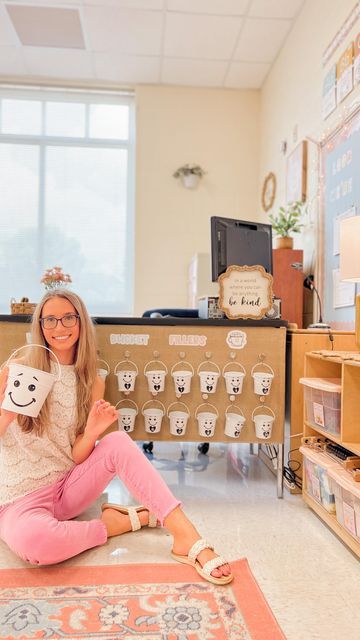 Bucket Fillers Kindergarten, Prek Behavior Incentives, Classroom Bucket Fillers, Pom Pom Classroom Management, Pom Pom Reward System, Pom Pom Classroom Decor, Bucket Filler Classroom Management, Bucket Filler Bulletin Board, Be A Bucket Filler