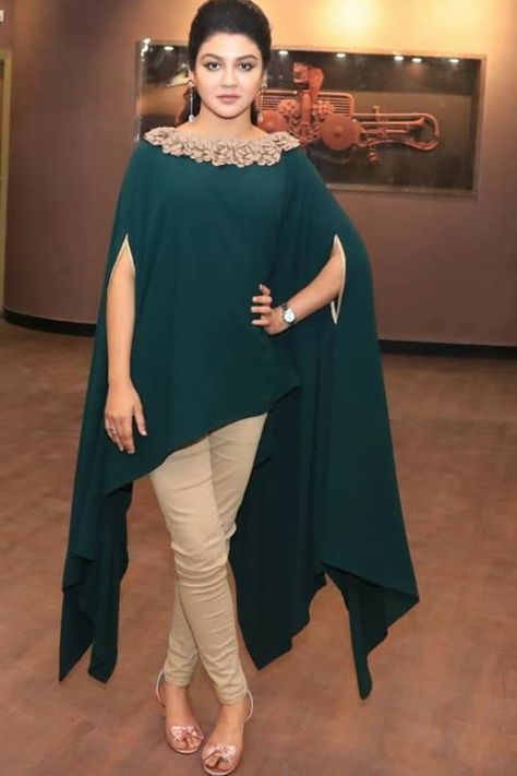 Fashion Show Dresses, Kaftan Designs, Best Winter Outfits, Latest Dress Design, Stylish Short Dresses, Fancy Dresses Long, Woman Suit Fashion, Designer Party Wear Dresses, Designer Dresses Casual