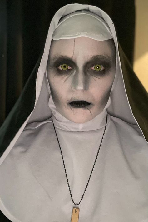 Scary womens Halloween costume + scary nun costume for adults