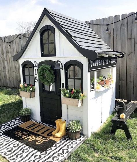 ♔ Maisons de Jeux ♔ Play Houses Backyard Kids Play Area, Backyard Playhouse, Playhouse Outdoor, Wooden Playhouse, Farmhouse Inspiration, Beautiful Farm, Backyard Playground, Backyard Play, Backyard For Kids