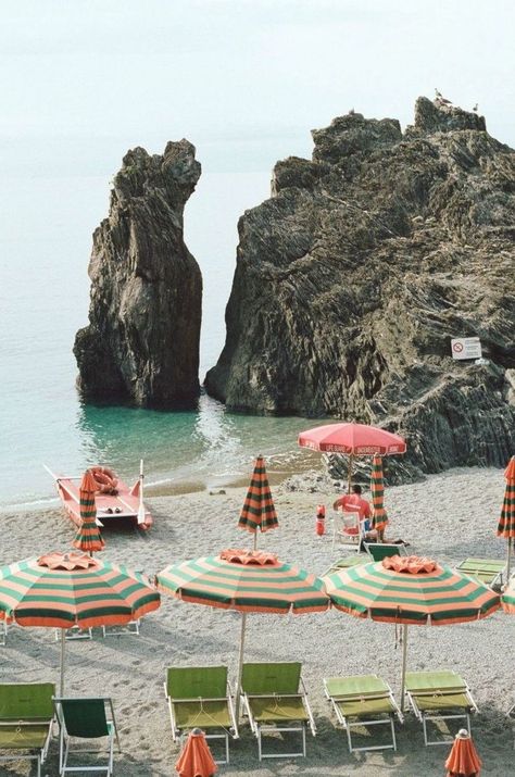 35mm Film Photography, Cinque Terre Italy, 35mm Photography, Film Photography 35mm, Summer Dream, 35mm Film, Travel Inspo, Pretty Places, Oh The Places Youll Go