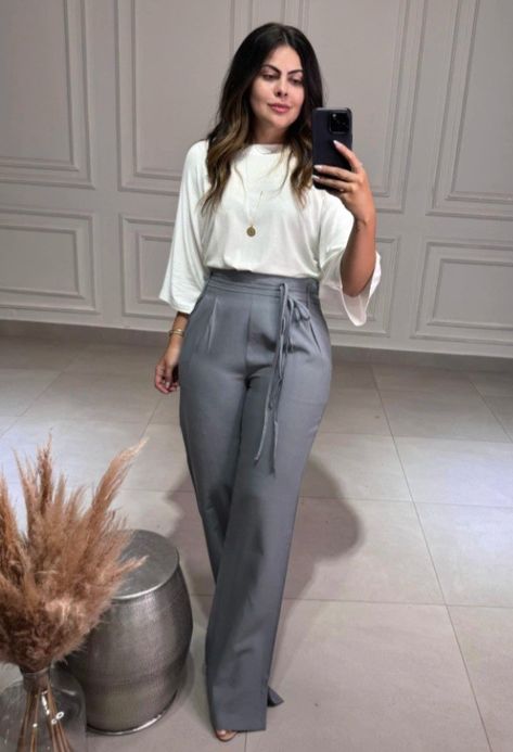 Dark Gray Pants Outfit For Work, Elegant Gray Wide Leg Workwear Pants, Gray High-waisted Dress Pants For Business Casual, Gray Full-length Dress Pants For Work, Elegant Gray High-waisted Dress Pants, Gray High-waisted Wide Leg Office Pants, Wide Leg Jeans Outfit Summer, Wide Leg Jeans Outfits, Summer Evening Outfit