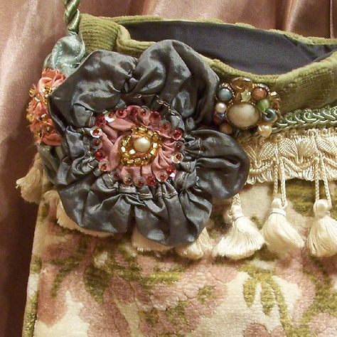 Carpet Bag Purse, Satin Curtains, Ostrich Bag, Tapestry Bags, Felt Bags, Fabric Flower Pins, Velvet Purse, Purse Handmade, Flowers Ideas