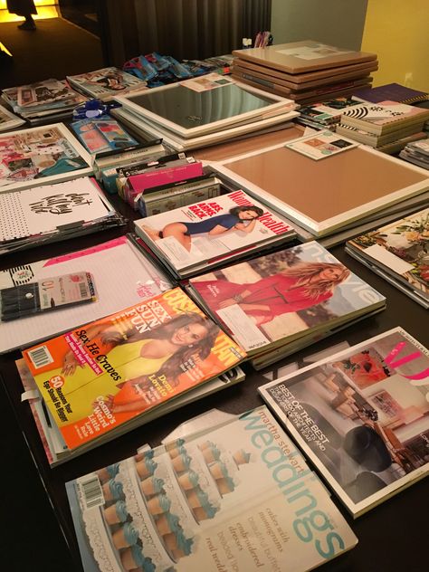 Vision board party Nye Vision Board Party, Mood Board Party, Vision Board Event Ideas, Vision Board Night, Vision Board Party Ideas, Vision Board Workshop, Vision Board Party, Dream Vision Board, Martha Stewart