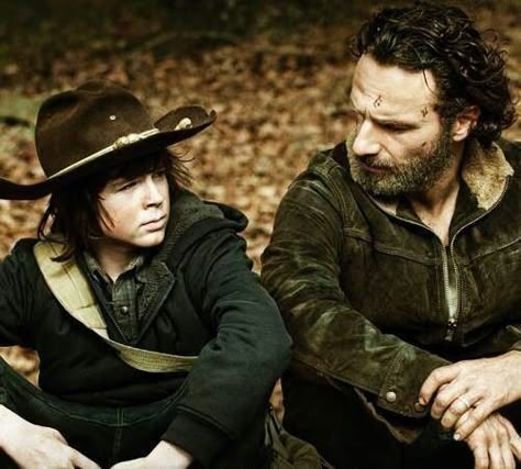 Dead Meme, Rick And Carl, Walking Dead Tv Series, Walking Dead Cast, Chandler Riggs, Grumpy Cat Humor, Fear The Walking, Carl Grimes, Andrew Lincoln