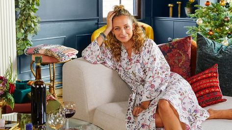 How Nicole Richie Brings Her Signature Vintage Flair to the Holiday Season Holiday Hostess Gifts, Matching Robes, Coral Design, Nicole Richie, House Of Harlow 1960, House Of Harlow, Boho Look, Favorite Holiday, Hostess Gifts