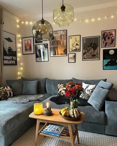 Modular Homes Decorating Ideas, Vintage Theme Living Room, Boyfriend And Girlfriend Apartment Decor, First Apartment Aesthetic Living Room, Comfy Apartment Aesthetic, Living Room Designs Vintage, Apartment Inspo Living Room, Apartment Decorating Cute, Living Room Decor Clean