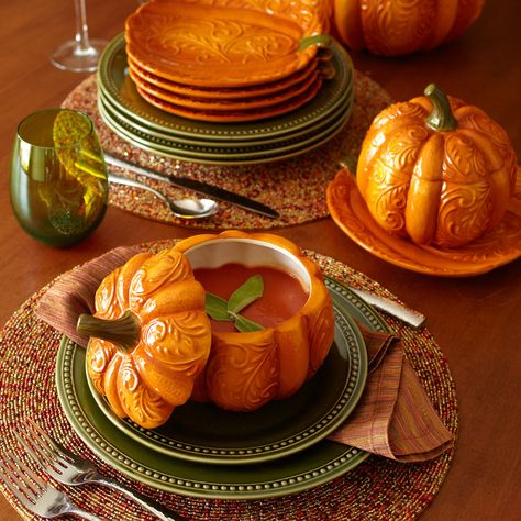 My pumpkin soup bowls (from Pier One) Thanksgiving Table Setting Ideas, Thanksgiving Table Settings Simple, Simple Thanksgiving Table, Thanksgiving Table Setting, Table Setting Ideas, Desain Pantry, 귀여운 음식 그림, Thanksgiving Diy, Thanksgiving Table Settings