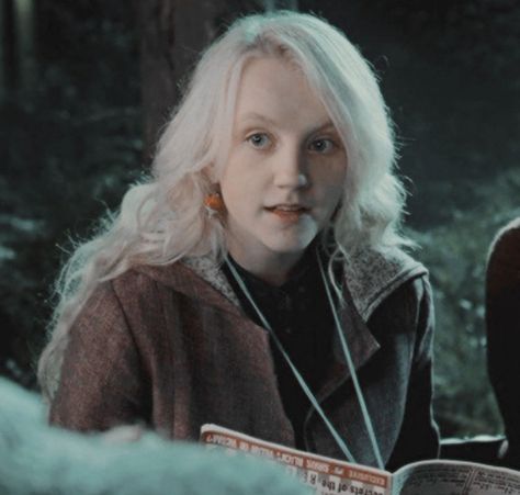 Luna Lovegood 💕 from tumblr Luna Lovegood Aesthetic, Citate Harry Potter, Harry Potter Luna Lovegood, Harry Potter Wall, Buku Harry Potter, Harry Potter Icons, Lord Voldemort, Harry James Potter, Harry Potter Pictures