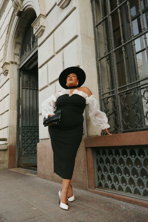 Embracing Style: 22 Plus Size Outfit Ideas for 2024 Plus Size Old Money Style, Plus Size Outfit Ideas, Money Dress, Plus Size Inspiration, Woman In Suit, Elegant Clothing, Beautiful Photoshoot Ideas, Trendy Outfit Ideas, Elegant Outfit Classy