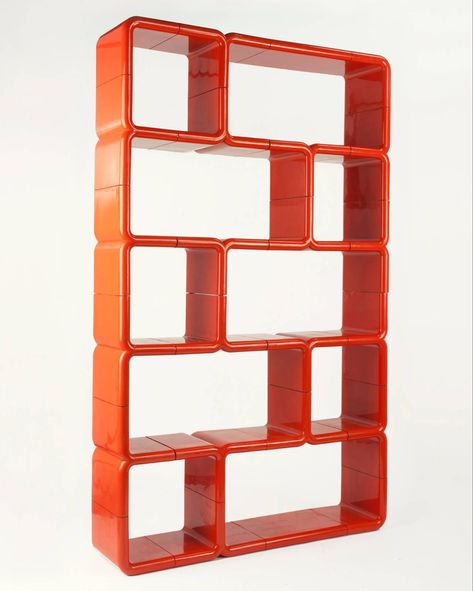 Orange Details Interior, Red Modular, Colour Pop Interior, Red Bookshelf, Futuristic Vintage, 80s Interior Design, Low Bookshelves, Vintage Furniture Design, 80s Interior