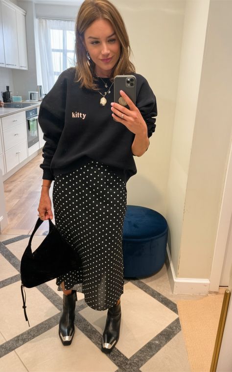 30 Midi Skirt Outfit Ideas for 2025: Summer, Winter, Casual & Formal Styles Polka Dot Skirt Outfit Winter, Polka Dot Midi Skirt Outfit, Satin Slip Skirt Outfit, Polka Dot Skirt Outfit, Midi Skirt Outfit Ideas, Dot Skirt Outfit, Slip Skirt Outfit, Circle Skirt Outfits, Brunch Outfit Winter