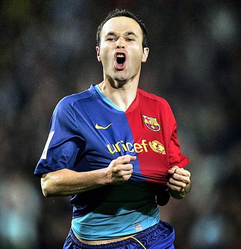 Andrés Iniesta Iniesta Barca, Funny Banner, Fc Barca, Liverpool Team, Cristiano Ronaldo Wallpapers, Ronaldo Wallpapers, Football Gif, Soccer Goal, Barcelona Fc