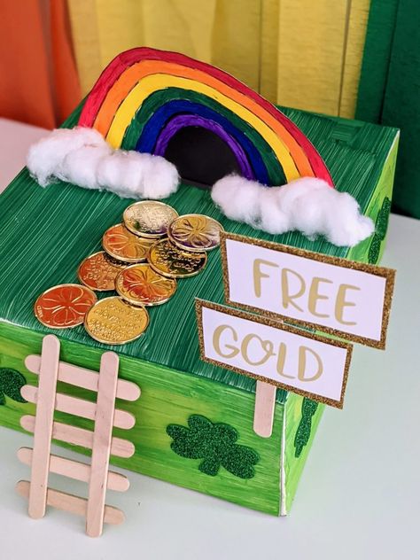 How to Make a Simple Leprechaun Trap with Kids - Crafting A Fun Life Leprechaun Traps Ideas, Rain Stick Crafts, St Patties, St Patricks Crafts, Leprechaun Trap, St Patrick Day Activities, Kids Crafting, Fun Life, Glitter Crafts