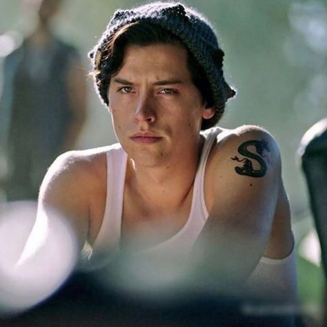 Cole Spruose Posts on Instagram: “Comment "jughead" letter by letter for a follow back.💞” Jughead Jones Aesthetic, Crush Movie, Cole Spouse, Cole Sprouse Jughead, Cole M Sprouse, Riverdale Cole Sprouse, Dylan And Cole, Lily Cole, Riverdale Memes