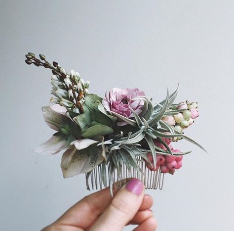 Flower comb Flowers And Greenery, Floral Comb, Flower Comb, Deco Floral, On The Top, Wedding Hair And Makeup, Floral Hair, Floral Crown, Flower Crown