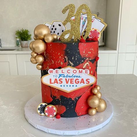 Vegas Theme Birthday Cake, Las Vegas Birthday Cake, 30th Vegas Birthday, Casino Party Cake, Vegas Cake Ideas, Casino Theme Cake Ideas, Vegas Birthday Ideas, Las Vegas Birthday Theme, Vegas Theme Cake