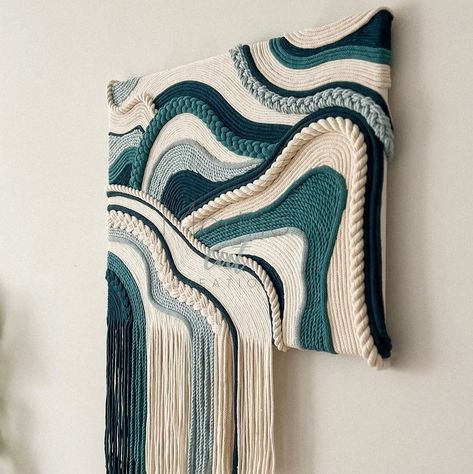 Gemaakt door • @merinocatcreation ✨Indigo Tide Wall hanging✨ ~lost in the depths of blue~ . . . #macramewallhanging #modernmacrame #macramelove #macramemovement #macramecommunity #walldecoration #homeinspiration #inspohome #bohohome #diyprojects #fiberart #cottondesign #macrame #fiberart #handmadewithlove #madeinro #fabricatlanoi #bluemacrame Macrame Painting, Creative Handicraft, Fiber Art Wall Hanging, Fiber Wall Art, Wall Art Diy Paint, Yarn Wall Art, Macrame Knots Pattern, Woven Wall Art, Textile Fiber Art