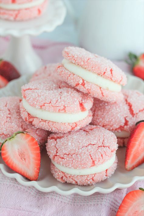 Baking With Blondie, Strawberry Cake Mix Cookies, Strawberry Cake Mix, Slow Cooker Desserts, Strawberry Cookies, Strawberry Flavor, Cake Mix Recipes, Cake Mix Cookies, Sandwich Cookies