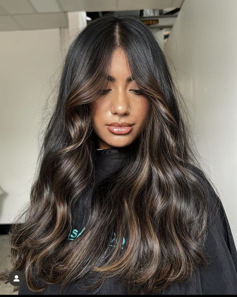 Subtle Highlights For Dark Hair Money Pieces, Caramel Money Piece On Black Hair, Money Piece Hair Subtle, Black Caramel Hair, Subtle Money Pieces On Dark Hair, Partial Highlights For Dark Hair Black, Dark Brown With Money Piece, Curly Money Piece, Dark To Light Hair