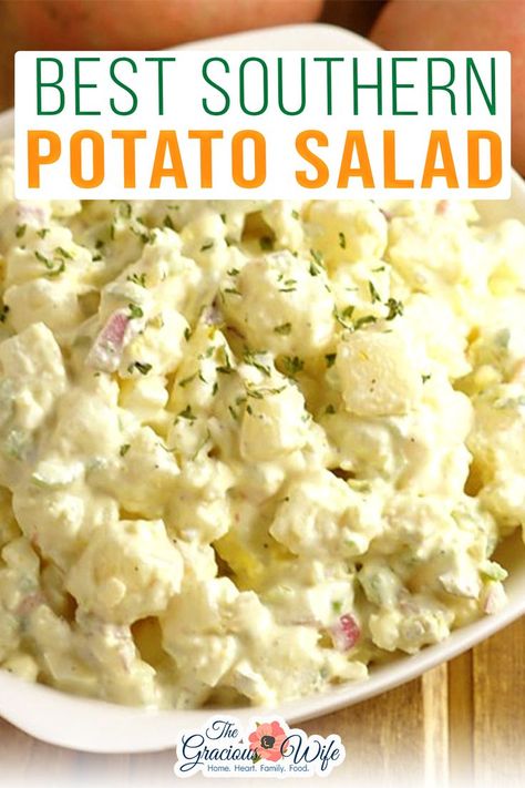 Southern Potato Salad Recipe, Sour Cream Potato Salad, American Potato Salad, Summer Side Dishes Recipes, Southern Style Potato Salad, Potato Salad Dill, Best Potato Salad Recipe, Potatoe Salad, Southern Potato Salad