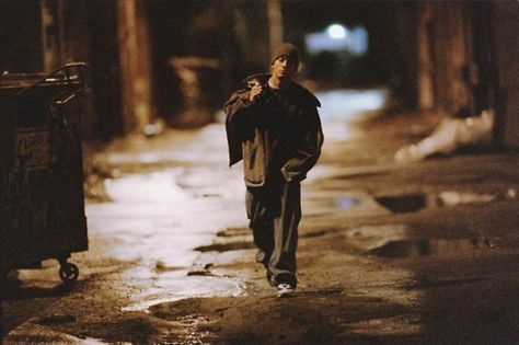 Eminem on the set of 8 mile Eminem 8 Mile, World On My Shoulders, Eminem Rapper, Mekhi Phifer, Marshall Eminem, The Slim Shady, Eminem Wallpapers, Harley And Joker Love, 8 Mile