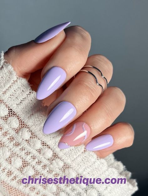 Purple summer nails in the evening Marseille Ongles Violet Pastel, Uñas Color Pastel, Nails Violet, Light Purple Nails, Purple Manicure, Pastel Nail Art, Ongles Nails, Nude Nail Designs, New Nail Designs