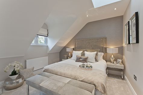 Angled Roof Bedroom Ideas, Angled Wall, Loft Conversion Bedroom, Bedroom Colours, Attic Renovation Ideas, Attic Lighting, Attic Bedroom Designs, Attic Loft, Attic Bedrooms