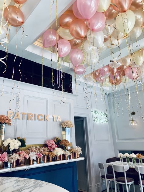 Taking product launches to new heights ✨ A combination of balloons and fresh blooms tied together the atmosphere of the Patrick Ta Beauty launch #bfloralnyc #eventdesign #patricktabeauty Brand Launch Party, Room Ideas Beachy, Summer Room Ideas, Launch Event Ideas, Business Launch Party, Vibey Apartment, Pr Event, Salon Openings, Salon Party