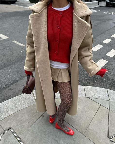 red + leopard 💋🍒 | Instagram Printed Tights Outfit, Red Ballet Flats Outfit, Red And Leopard Print, Winter Style Women, Leopard Print Tights, Outfit Inspo Women, Red And Leopard, Leopard Print Outfit, Leopard Tights