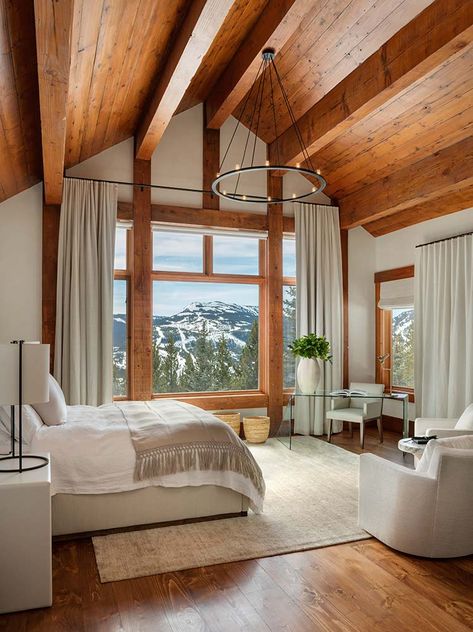 Mountain Resort Interior Design, Cabin Modern Bedroom, Aspen Interior Design, Colorado Interior Design Style, Log Bedroom Ideas, Mountain Vibe Bedroom, Log House Interior Design, Modern Colorado Home Interior Design, Small Mountain House Interior