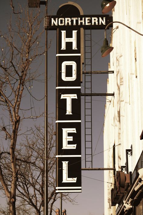 old hotel sign! I love old stuff (: Hotel Signs Design, Hotel Sign, Old Hotel, Vintage Signage, Old Hotel Aesthetic, Old Signage, Hotel Signage Exterior, Art Deco Exterior Sign, Retro Hotel Sign