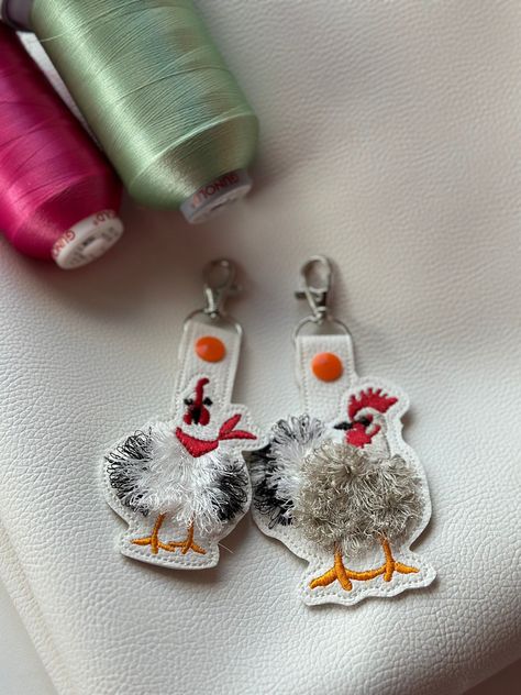 Ith Embroidery Projects, Kids Backpack Tags, Chicken Keychain, Key Fob Embroidery Design, Cow Keychain, Ith Embroidery Designs, Ith Machine Embroidery, Ith Embroidery, Hoop Embroidery