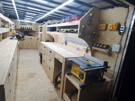 Box Trailer Workshop, Enclosed Trailer Shop Ideas, Cargo Trailer Workshop, Enclosed Trailer Ideas Construction, Work Trailer Setup, Trailer Tool Storage Ideas, Work Trailer Organization, Construction Trailer Setup, Work Trailer Organization Ideas