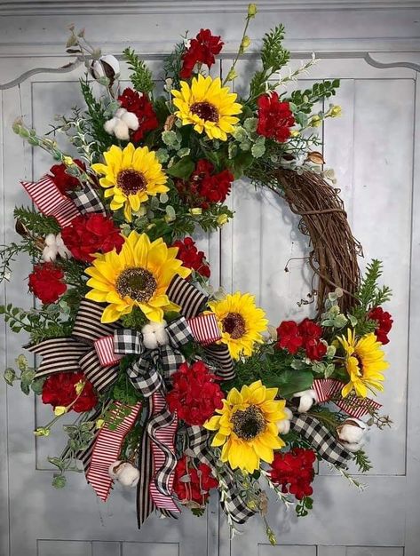 Country Grapevine Wreaths, Sun Flower Wreaths For Front Door, Sunflower Grapevine Wreath, Sunflower Wreath Ideas, Wreaths With Sunflowers, Grapevine Wreath Ideas, Diy Wreaths Easy, Spring Wreaths For Front Door Diy, Large Door Wreaths