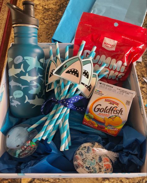 Marine Life Gifts, Shark Themed Gift Basket, Ocean Theme Gift Basket, Shark Gift Basket, Shark Presents, Blue Themed Gift Baskets, Shark Gift Ideas, Beach Theme Food, Scentsy Gifts