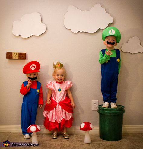 Mario Theme Halloween Costume, Mario Bro Family Costume, Triple Costume Ideas Halloween, Family Super Mario Costumes, 3 Sibling Costume Ideas, Three Sibling Halloween Costumes, Triplets Costumes, Mario Brothers Family Costumes, 3 Person Halloween Costume Family