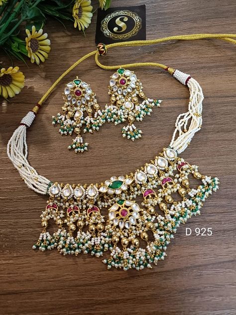 Pachi Kundan Jewellery, Sabyasachi Wedding, Kundan Choker Set, Choker Necklace Designs, Sabyasachi Jewellery, Crystal Wedding Jewelry, Edgy Jewelry, Antique Jewellery Designs, Kundan Choker