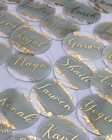 #Motivation #CreativeIdeas #Trends #Ideas #Inspo #Inspiration #HomeTrends Weeding Decoration Ideas Sage Green, Personalised Coasters Wedding, Sage Green Wedding Name Cards, Blush Pink And Sage Green Wedding Table, Acrylic Table Names, Navy Copper Sage Wedding, Wedding Name Settings, Wedding Day Themes, Sage Green Place Cards