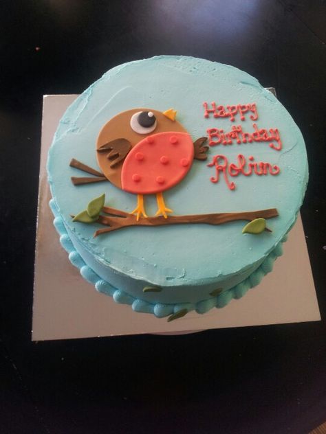 Little Birdie/robin cake Fondant Robin, Robin Cake, Robin Birthday Cake, Happy Birthday Robin, Robin Christmas Cakes, Birthday Cake Bird Theme, 6 Cake, Cake Name, Bird Cakes