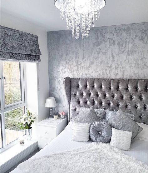 Grey, silver, white crushed velvet bedroom. Modern decor. Inspo from Insta. Crushed Velvet Bedroom Ideas, Silver Wallpaper Bedroom, Grey Wallpaper Bedroom, Lovely Interior, Velvet Bedroom, Glam Bedroom Decor, Silver Bedroom, Glamourous Bedroom, Grey Bedroom Decor