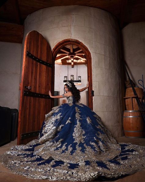 Blue And Gold Quince Dress, Blue Charro Quinceanera Dresses, Royal Blue And Gold Quinceanera, Gold Quince Dress, Blue Quinceanera Theme, Royal Blue Quinceanera, Quinceanera Pictures, Vestido Charro, Dresses Emerald Green