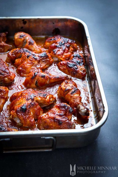 Chicken In Oven, Oven Bbq Chicken, Oven Baked Bbq Chicken, Chicken In The Oven, Barbecue Chicken Recipe, Baked Bbq Chicken, Drumstick Recipes, Chicken Drumstick Recipes, Bbq Chicken Recipes