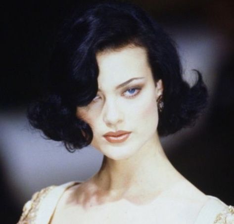 Shalom Harlow, Models 90s, 90s Model, 90s Models, Dark Feminine Aesthetic, Model Aesthetic, Feminine Aesthetic, Model Life, Runway Models